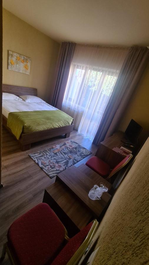 Hotel Gema ブラショフ エクステリア 写真