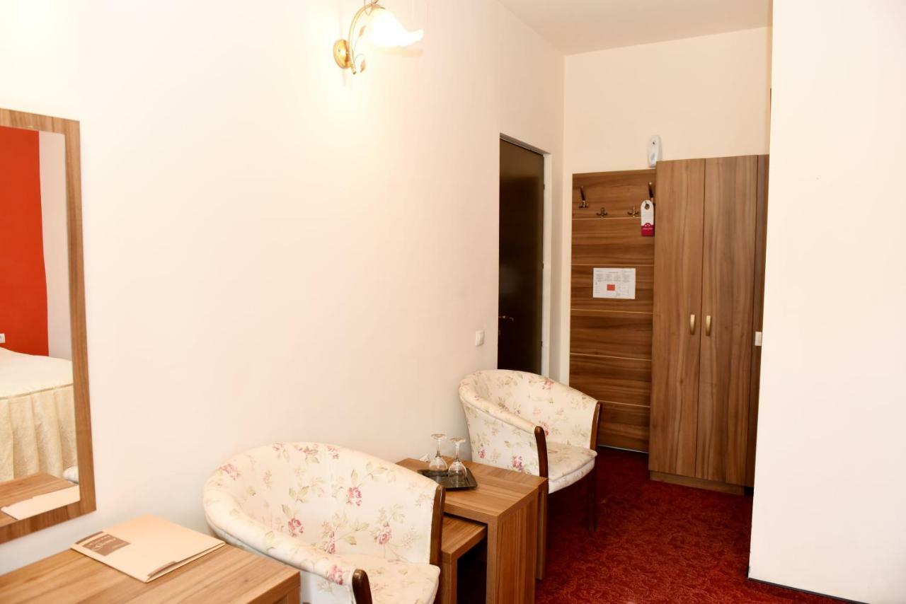 Hotel Gema ブラショフ エクステリア 写真